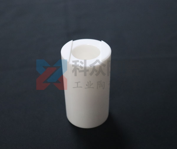 高鋁陶瓷耐磨管是什么？它的優(yōu)點在哪？